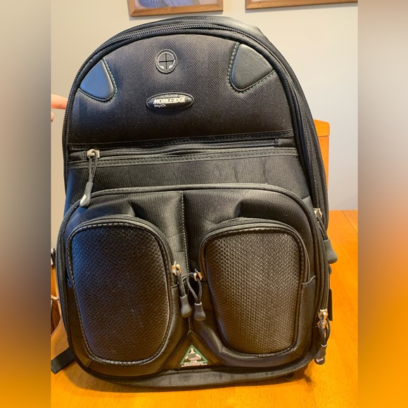 TRAVEL SCAN FAST BACKPACK FOR AIRPORT NWOT!